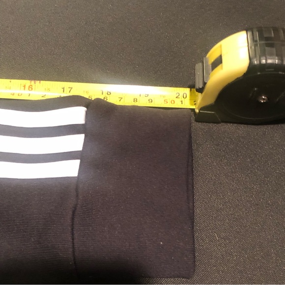 Adidas ladies crop sweatshirt - Picture 5 of 6